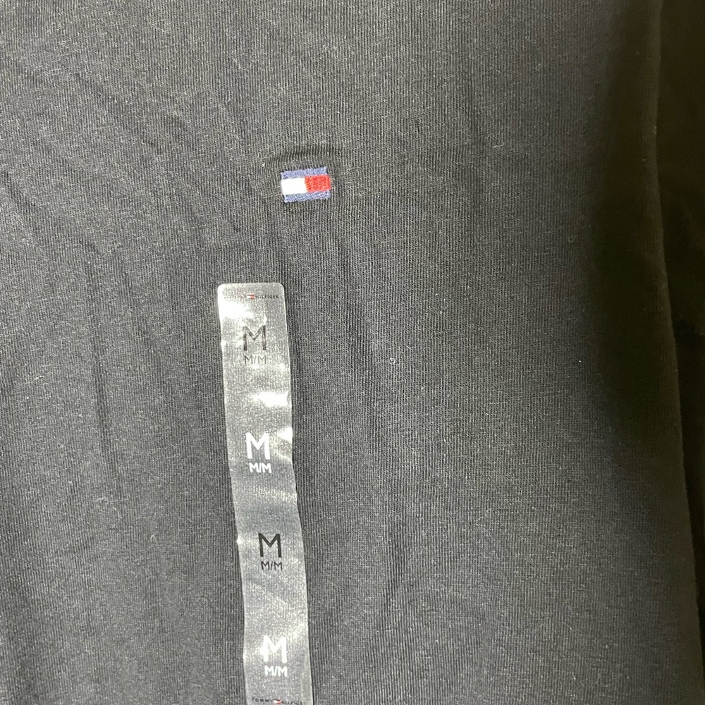Sz M men Tommy Hilfiger short sleeve t shirt V neck NWT  black - Picture 3 of 5